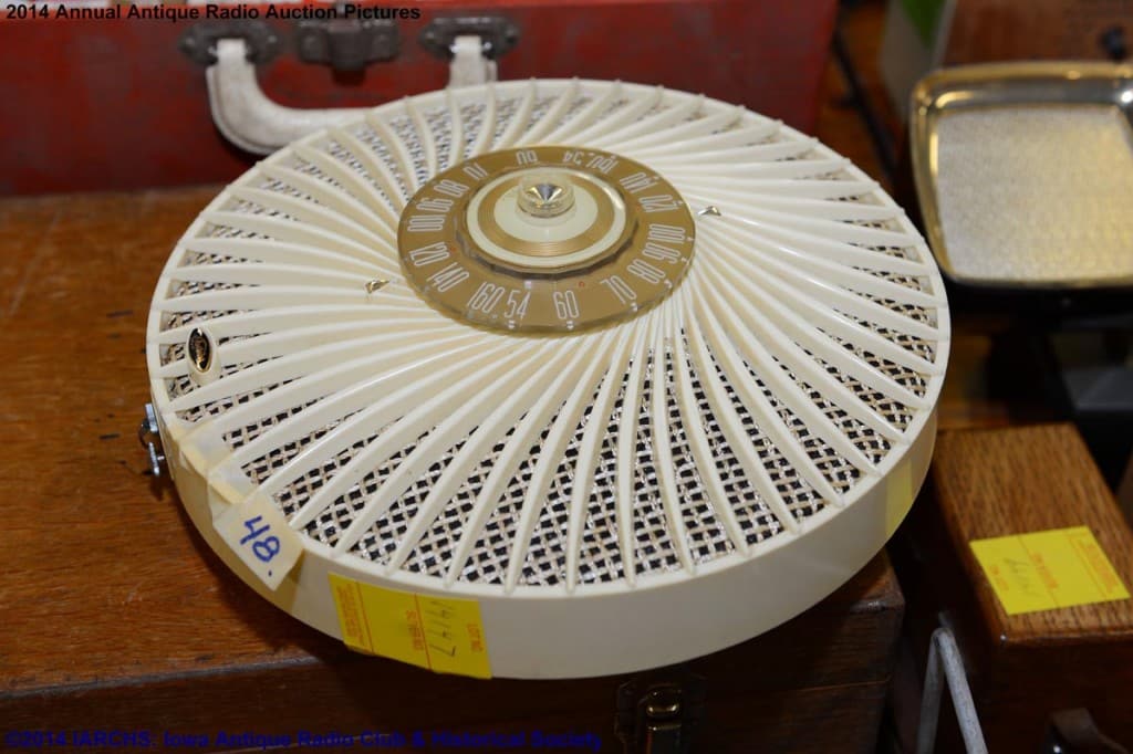 2014 IARCHS Antique Radio Auction Picture