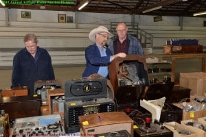 2015 IARCHS Antique Radio Auction Picture