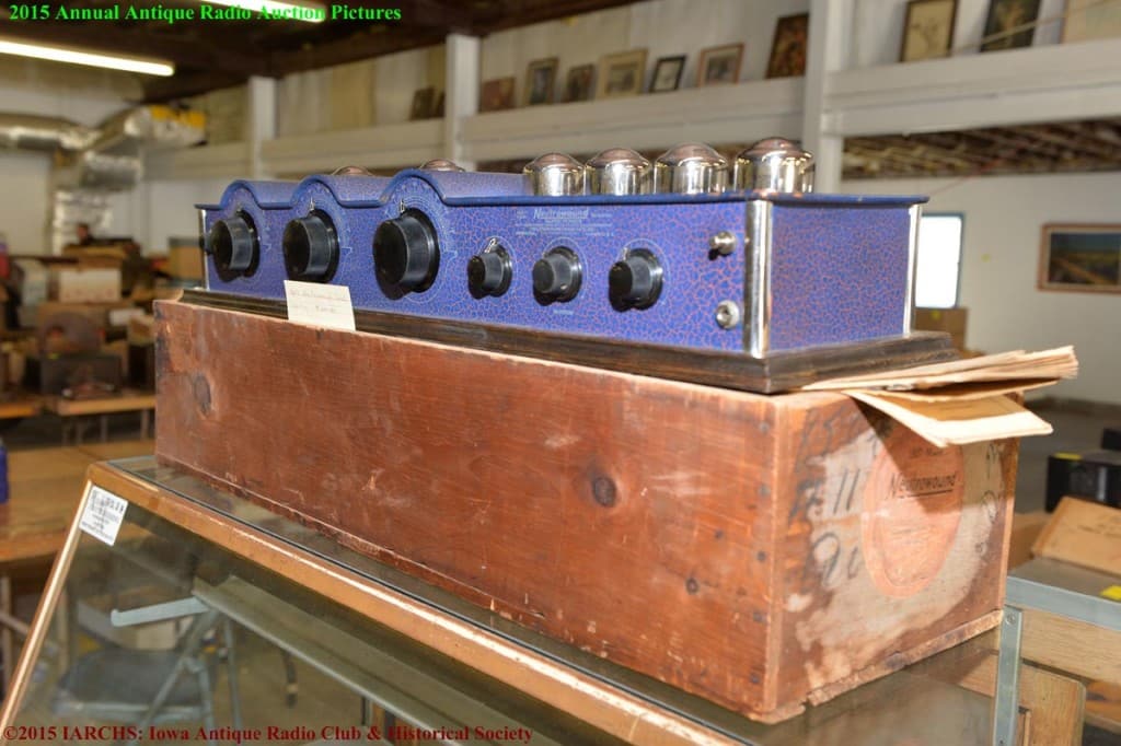 2015 IARCHS Antique Radio Auction Picture