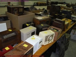 2013 IARCHS Antique Radio Auction Picture