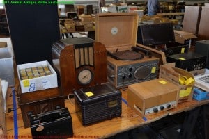 2015 IARCHS Antique Radio Auction Picture