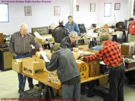 2013 IARCHS Antique Radio Auction Picture