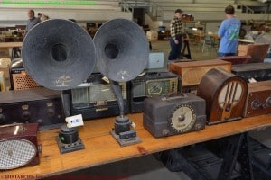 2015 IARCHS Antique Radio Auction Picture