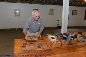 2014 IARCHS Antique Radio Auction Picture