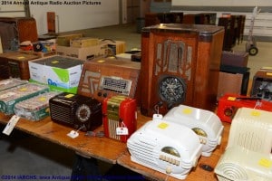 2014 IARCHS Antique Radio Auction Picture