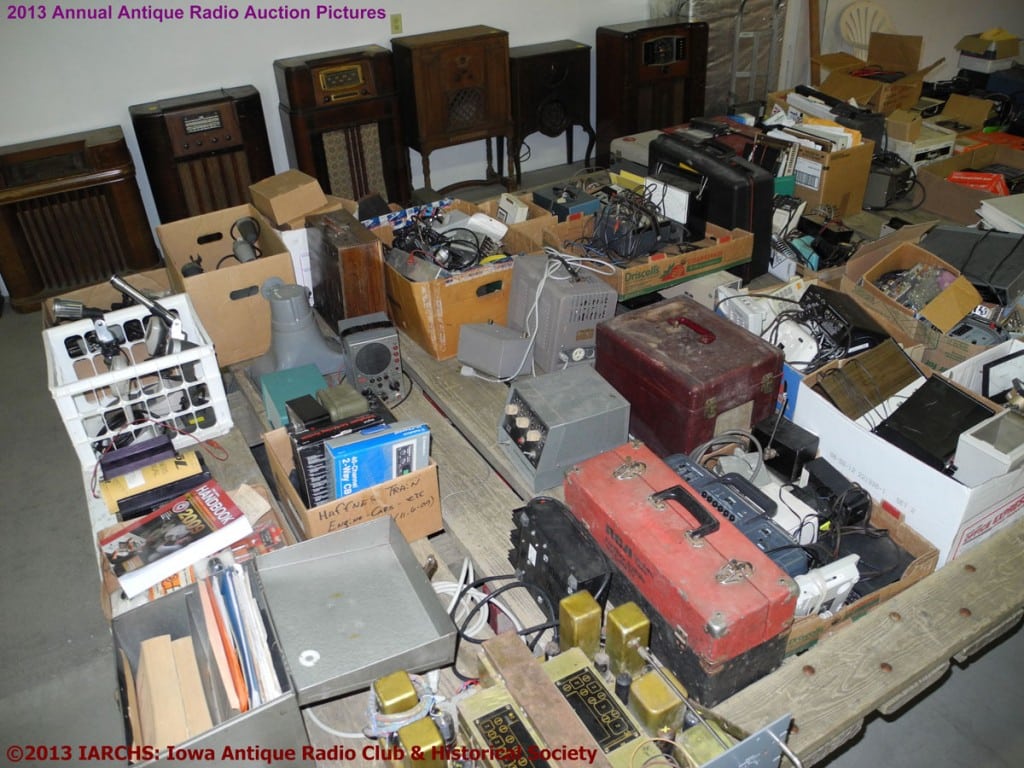 2013 IARCHS Antique Radio Auction Picture