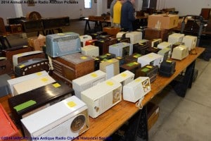 2014 IARCHS Antique Radio Auction Picture