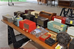 2015 IARCHS Antique Radio Auction Picture