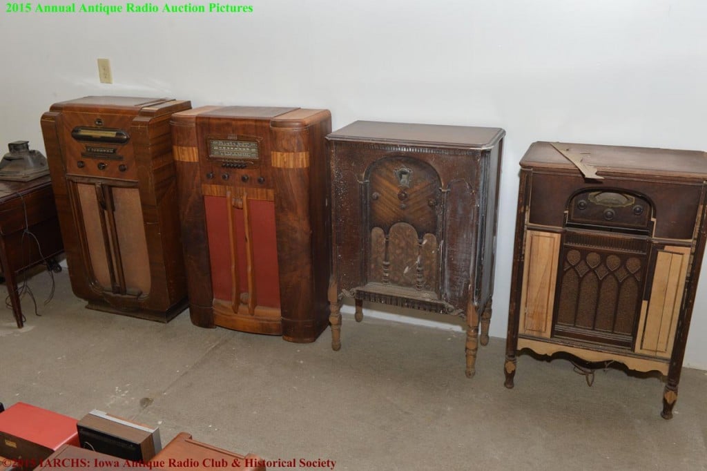 2015 IARCHS Antique Radio Auction Picture