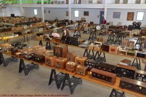 2015 IARCHS Antique Radio Auction Picture