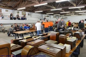 2014 IARCHS Antique Radio Auction Picture