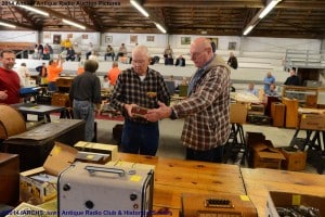 2014 IARCHS Antique Radio Auction Picture