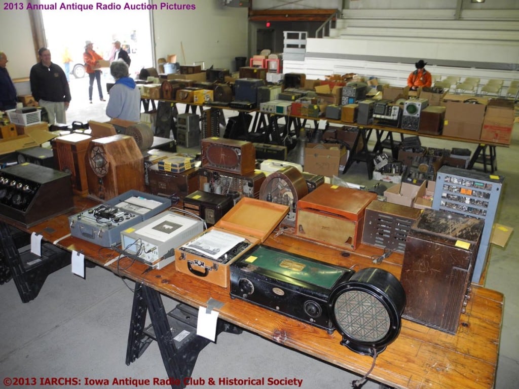 2013 IARCHS Antique Radio Auction Picture