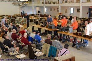 2014 IARCHS Antique Radio Auction Picture