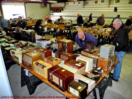 2013 IARCHS Antique Radio Auction Picture