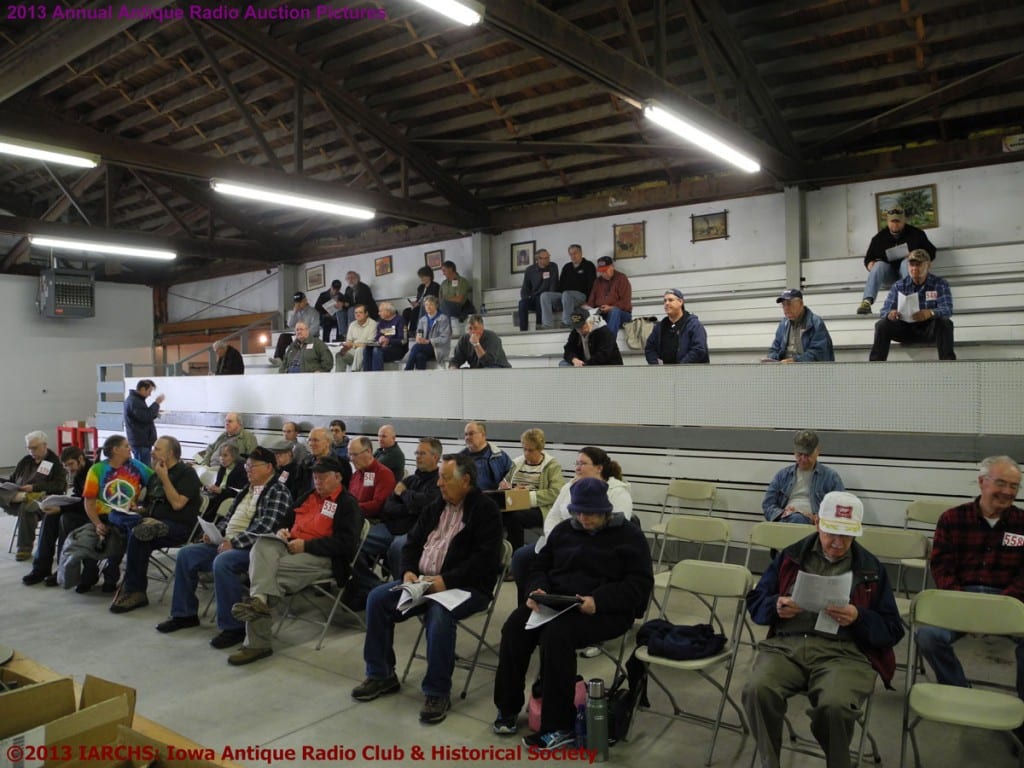 2013 IARCHS Antique Radio Auction Picture