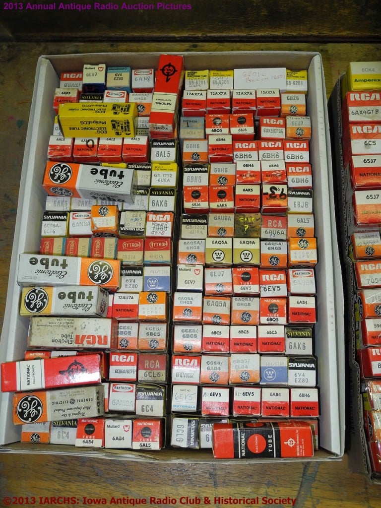 2013 IARCHS Antique Radio Auction Picture