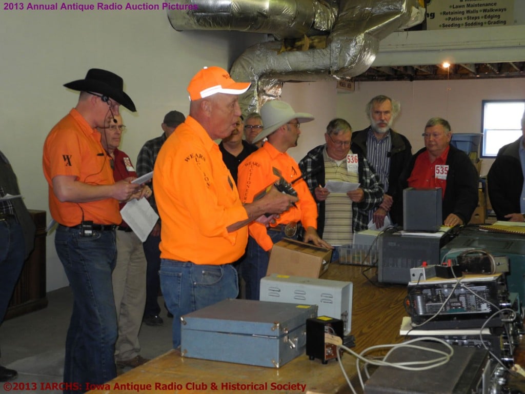 2013 IARCHS Antique Radio Auction Picture