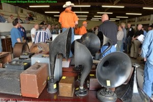 2015 IARCHS Antique Radio Auction Picture