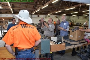 2015 IARCHS Antique Radio Auction Picture