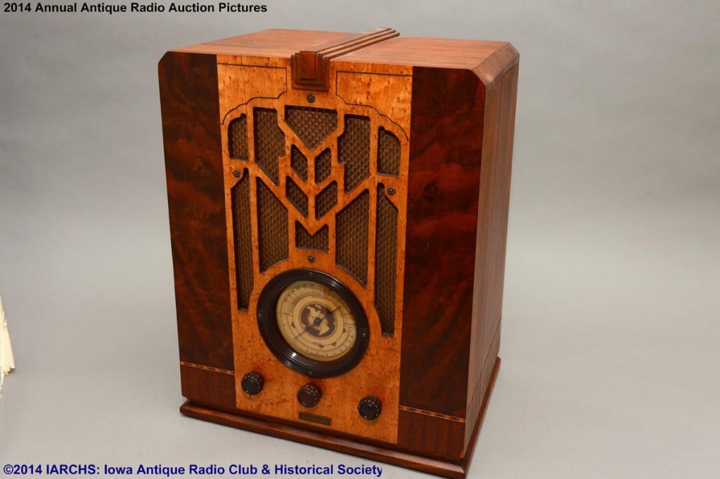 2014 IARCHS Antique Radio Auction Picture