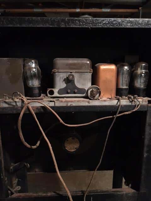 Crosley Gemchest insides