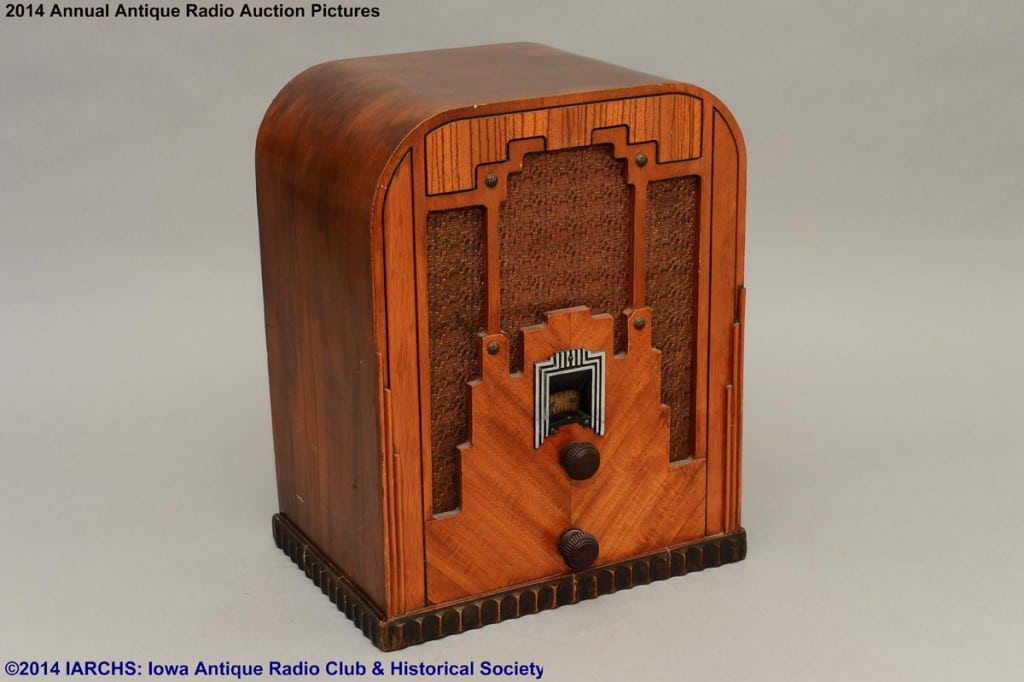 2014 IARCHS Antique Radio Auction Picture