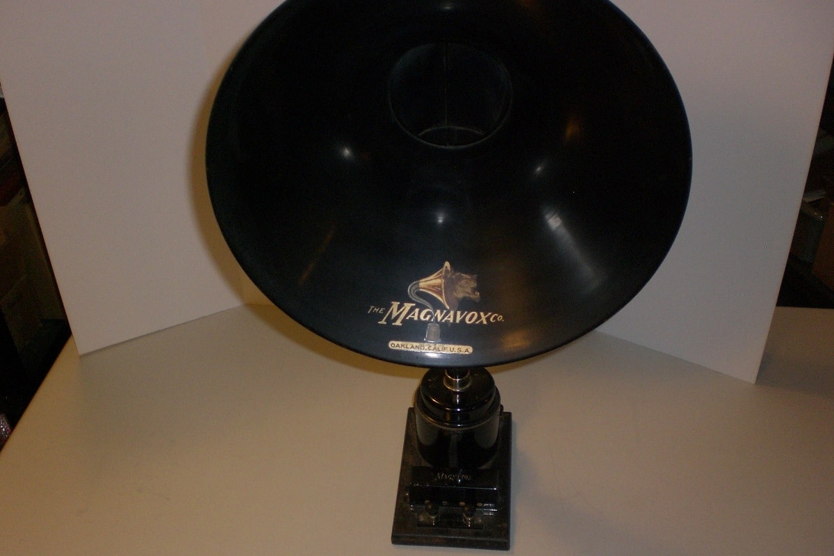 Magnavox model R3B horn speaker IARCHS Radio Collector Club