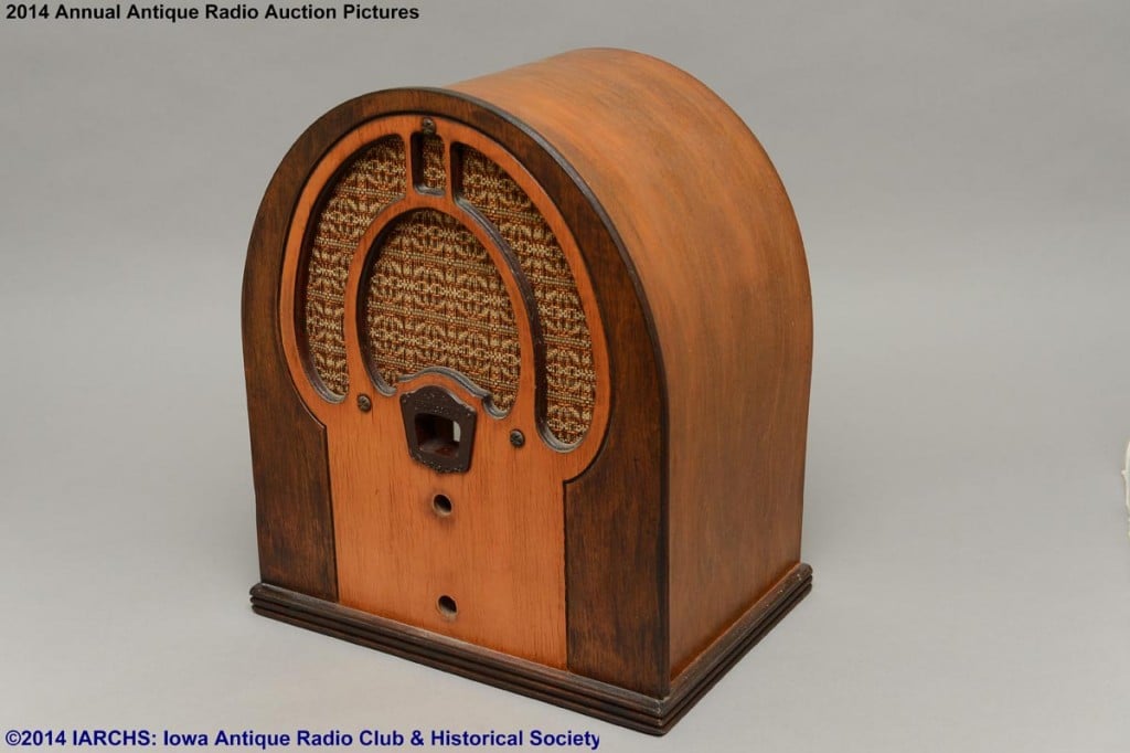 2014 IARCHS Antique Radio Auction Picture