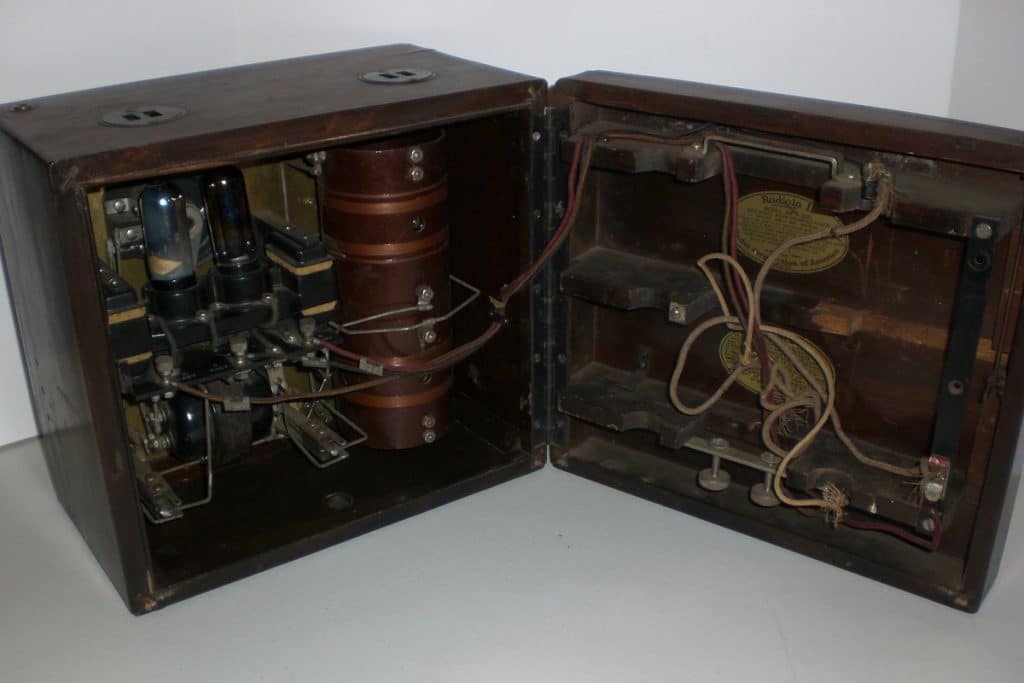 RCA Radiola II type AR-800 inside view