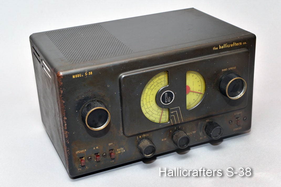 Hallicrafters S38 IARCHS Radio Collector Club