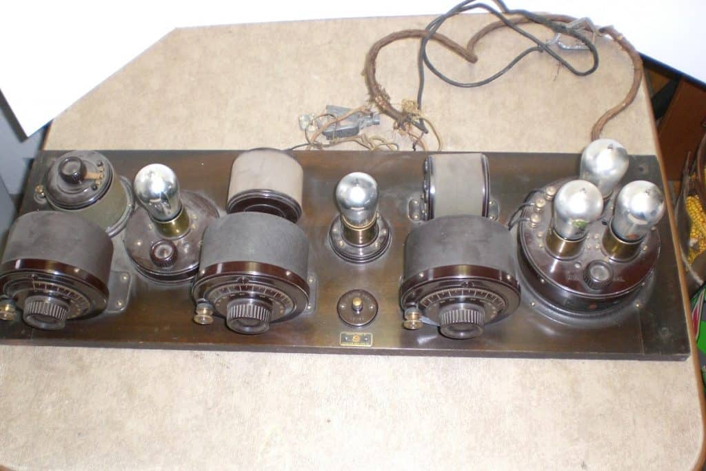 Atwater Kent Model 10C No. 4700 Pooley Breadboard Top View