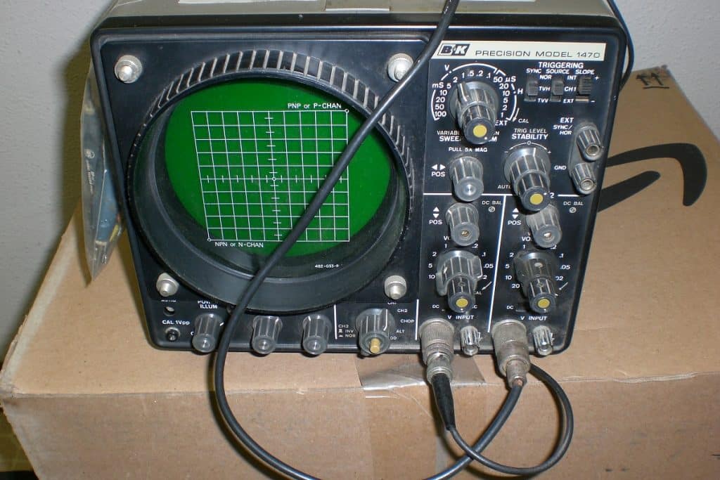 B and K Model 1470 Oscilloscope