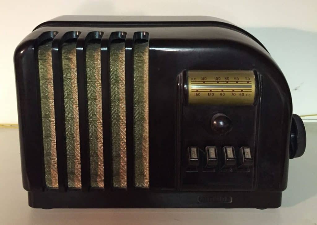 Wards Airline Bakelite Model 93BR-508A