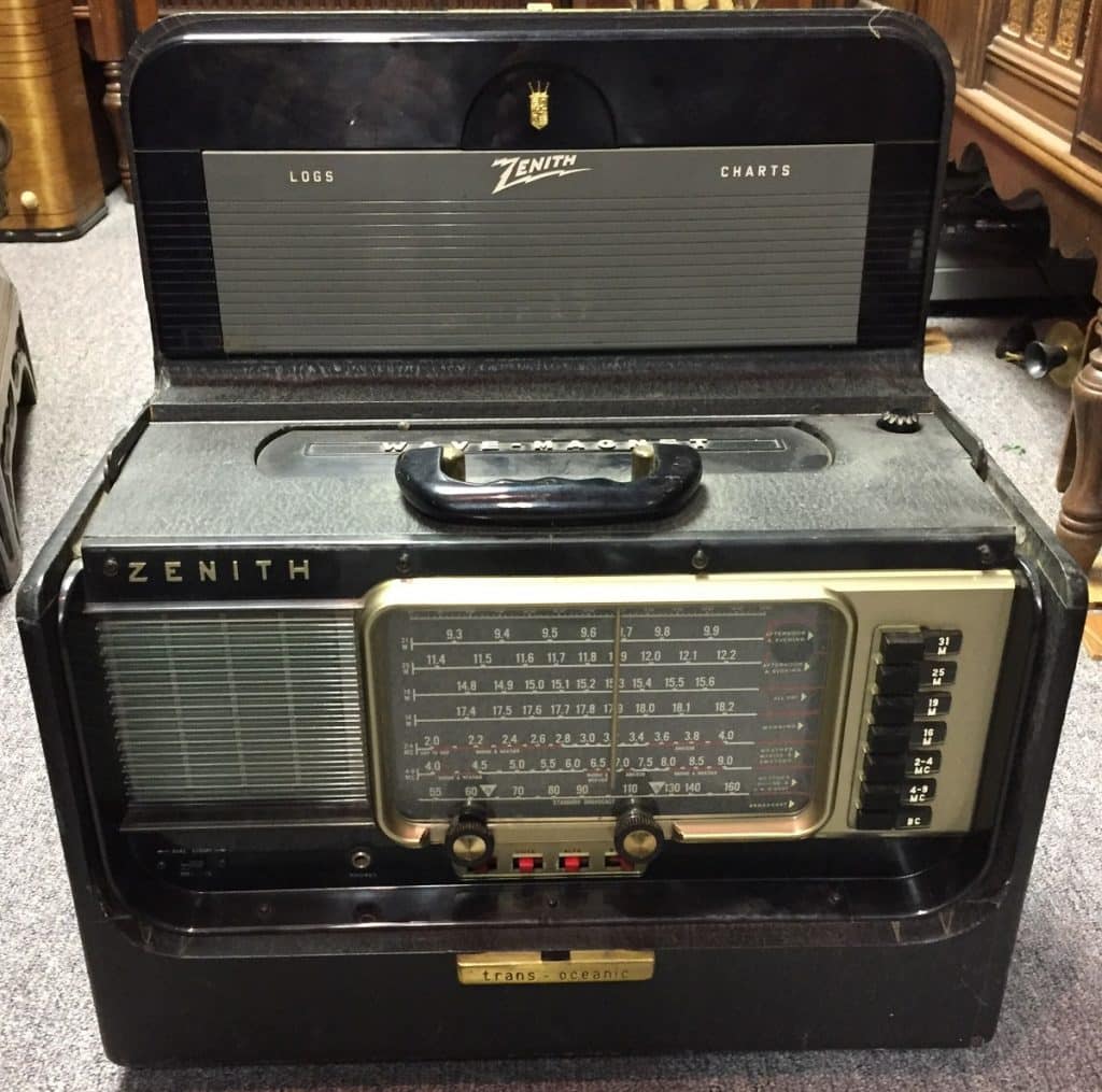 Zenith Model A600 Transoceanic IARCHS Radio Collector Club
