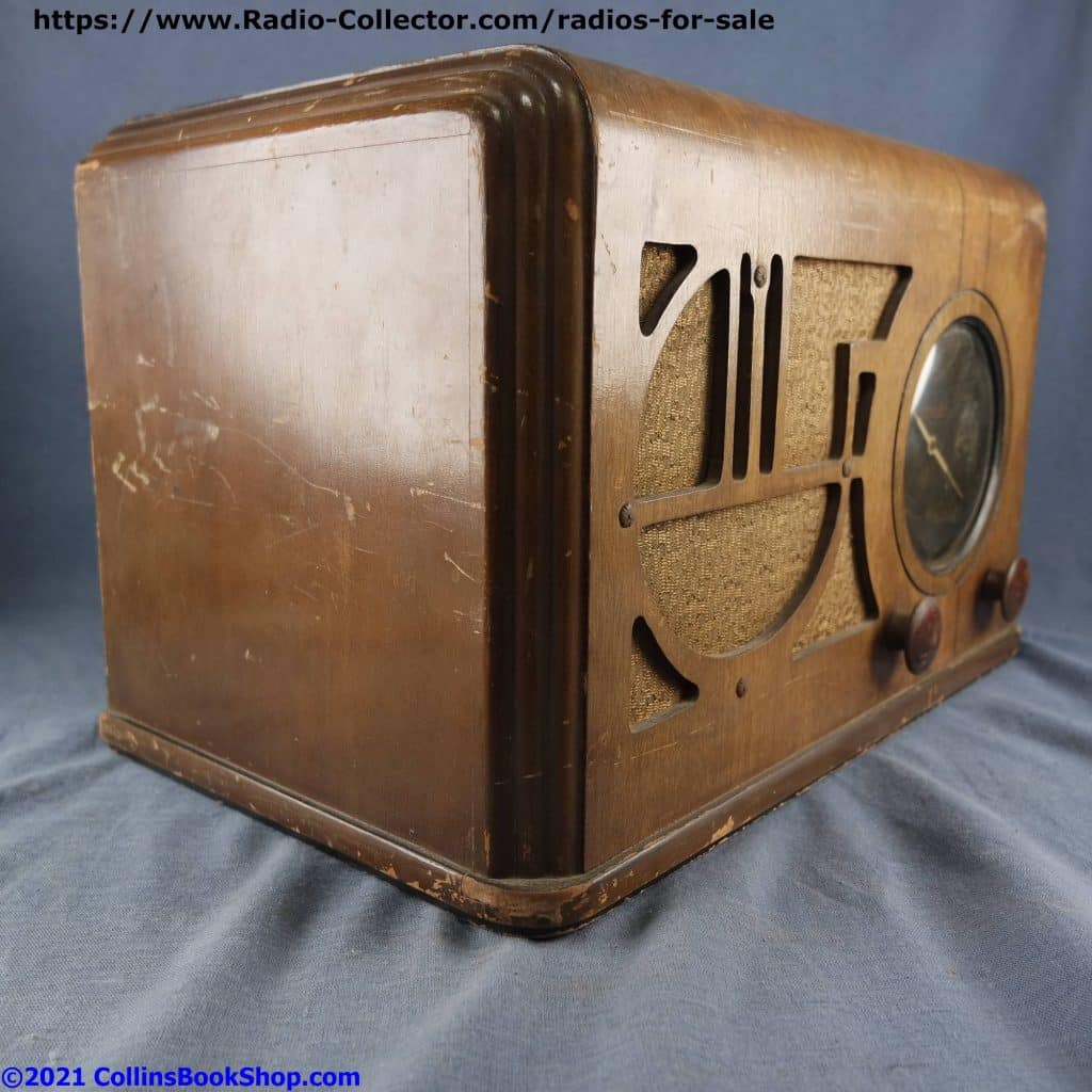 Coronado-650-battery-table-radio-left