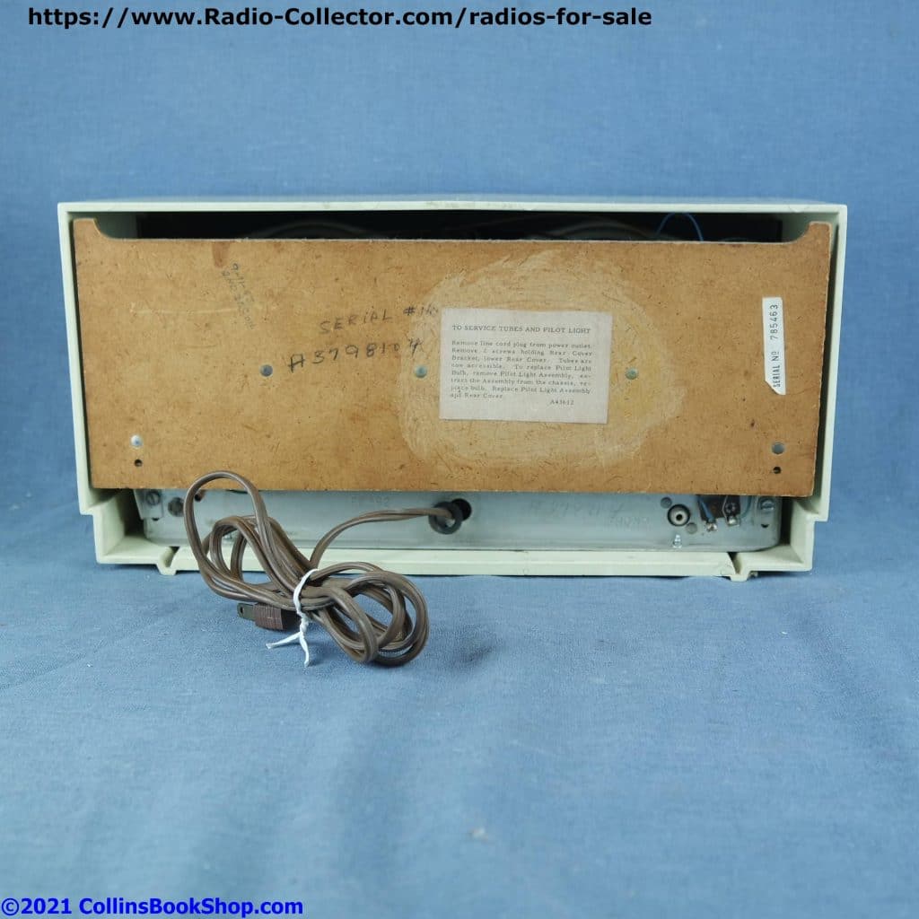 arvin-956-T-Twin-speaker-table-radio-back