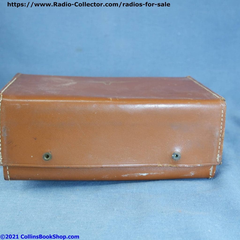 philco-sportster-E-675-AC-DC-portable-Tube-Radio-bottom