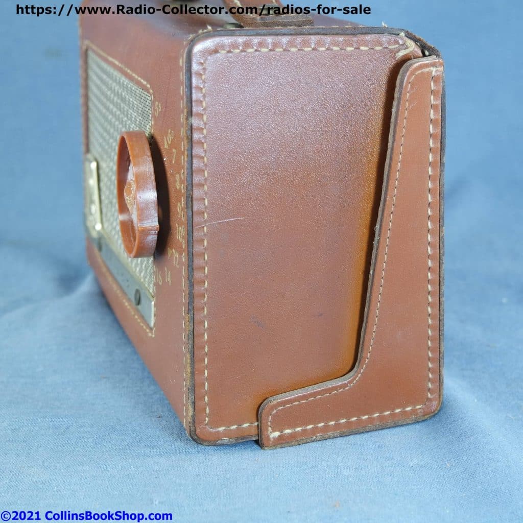 philco-sportster-E-675-AC-DC-portable-Tube-Radio-right