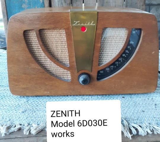 Zenith 6D0030E Designer Radio