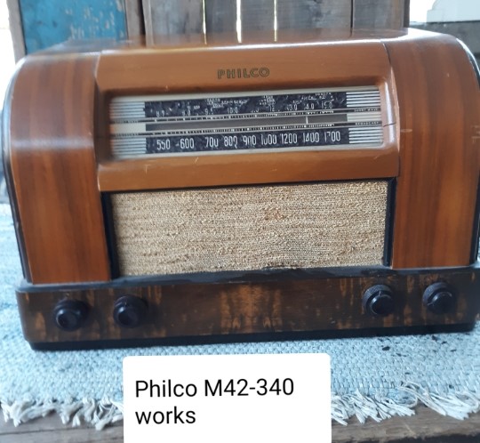 Philco M42-340 table radio