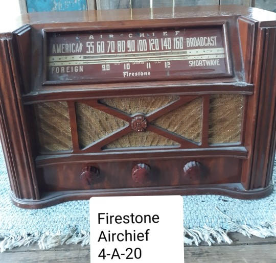 Firestone Airchief 4-A-20 AM SW radio