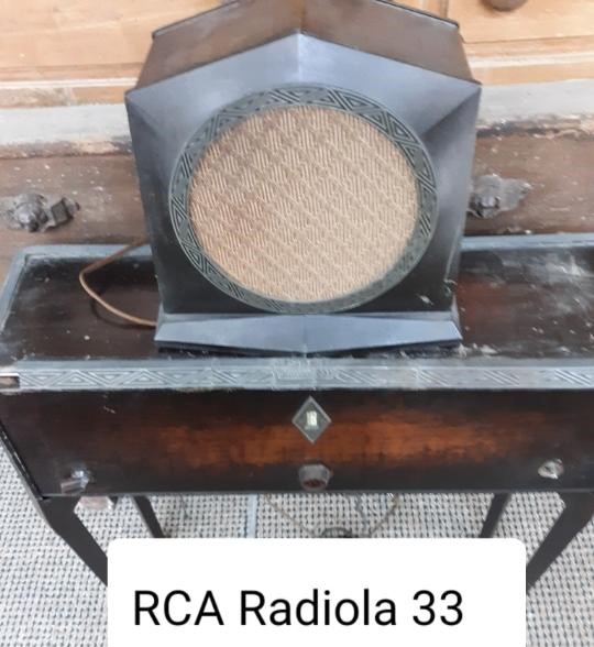 RCA Radiola 33 with Speaker