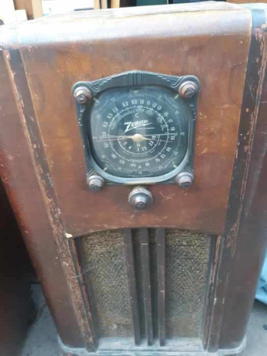 Zenith Black Dial console