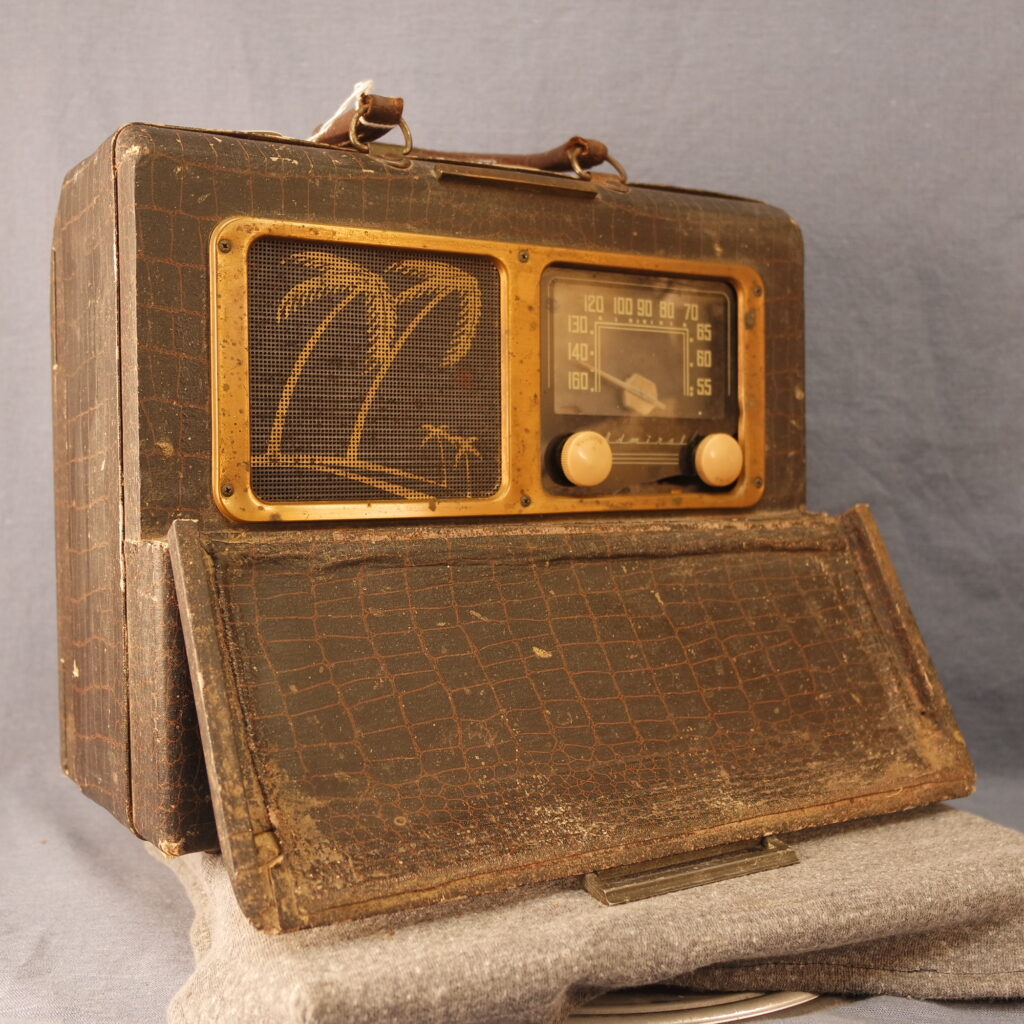 Admiral Leatherette portable 6P32-6E1N