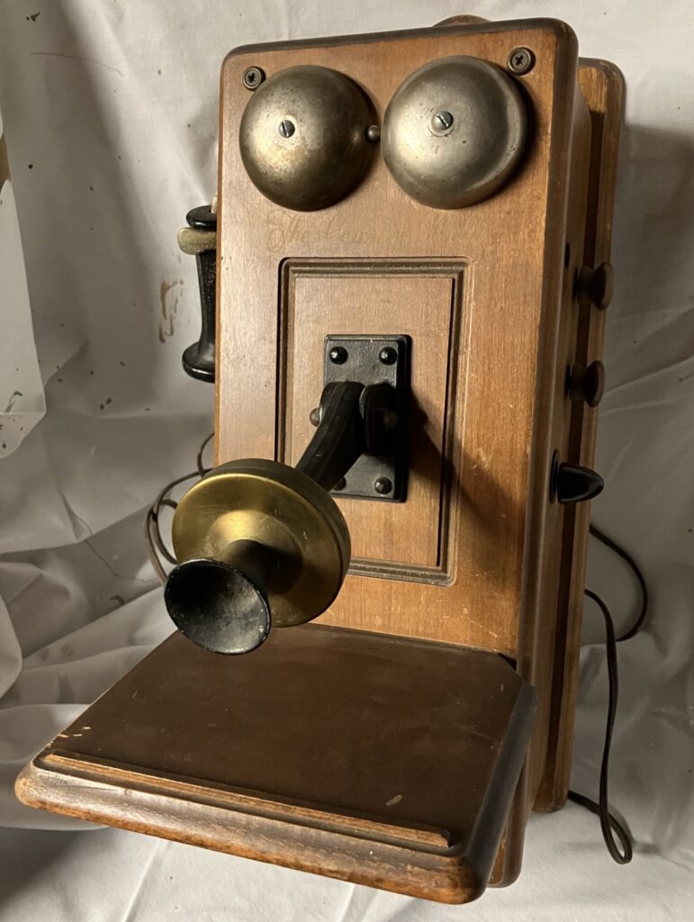 Country_Belle_Novelty_Radio