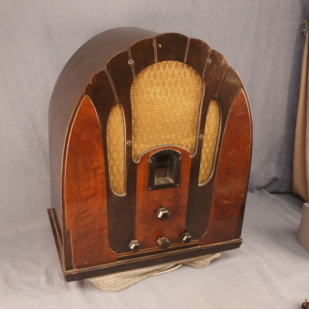 Philco Cathedral model 118 from1934