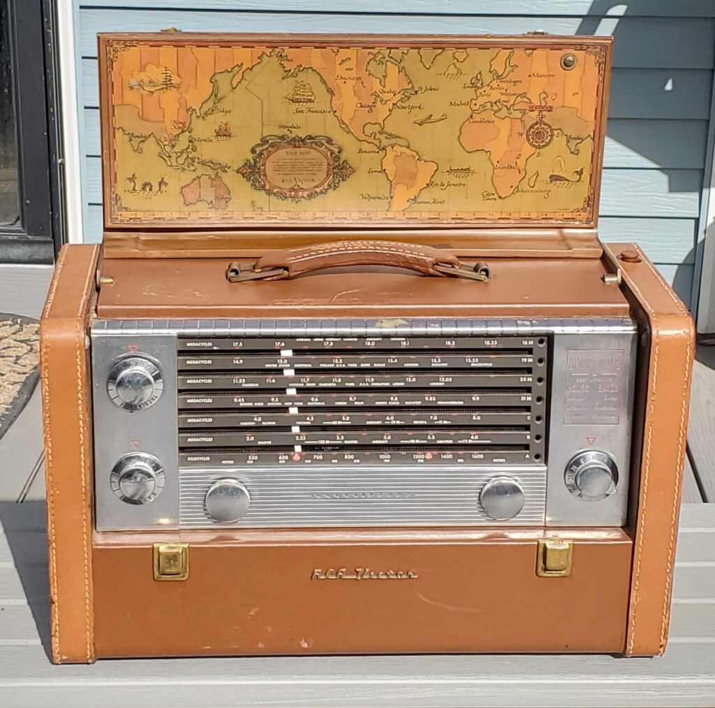 RCA 3-BX-671 7 Band, Short Wave Radio