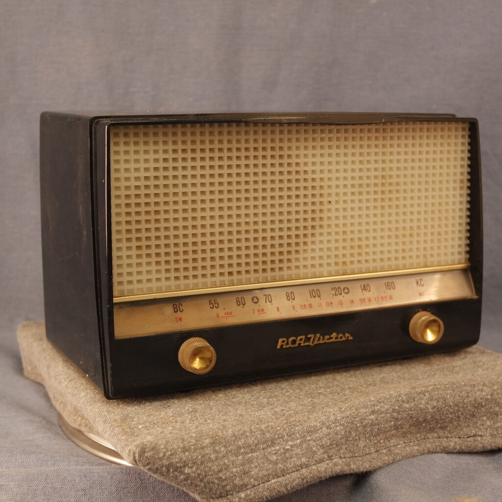 RCA Victor 1950s AM/SW 6 Tube