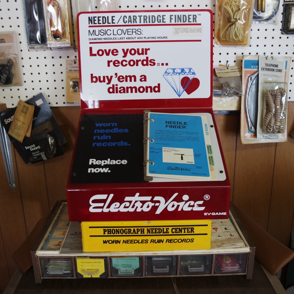 Electro-Voice-Phonograph-Needle-Center